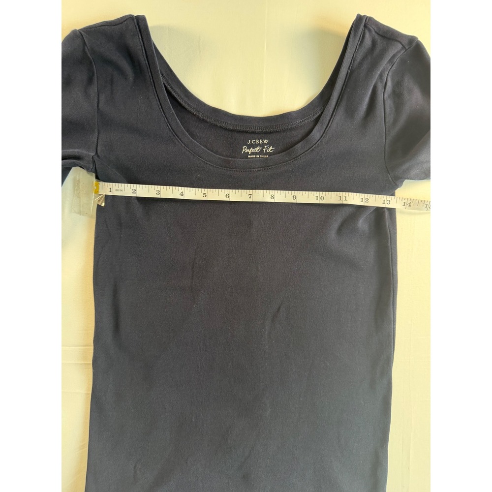 J.Crew Perfect Fit Top Women XS Navy Blue Scoop Neck Button Cuff Preppy Classic - Picture 7 of 9